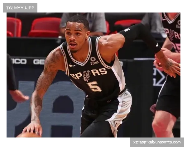 柯林斯右脚趾扭伤手术 马刺内线轮换深度面临严峻考验